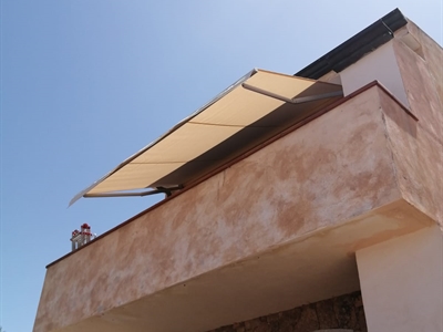 tenda da sole a bracci in sardegna Budoni